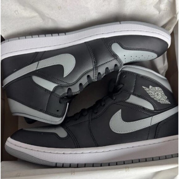 Nike Air Jordan 1 Mid Retro Shadow Black Grey Wmns 12 BQ6472-007 - Picture 7 of 7